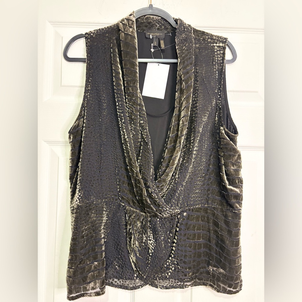 Donna Karan  Textured Sleeveless Top